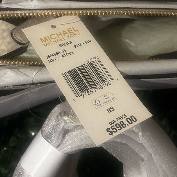 Michael Kors Sheila Medium Satchel Pale Gold Top Handle Bag - Picture 13 of 13